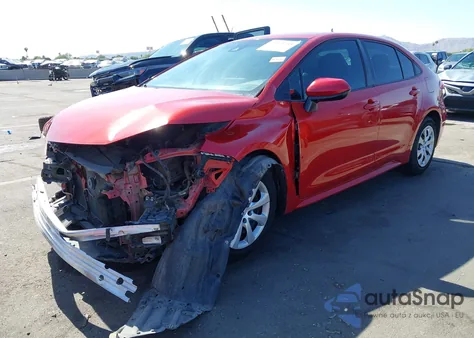 2020 Toyota Corolla Le z USA, uszkodzony, nr VIN 5YFEPRAE2LP068195